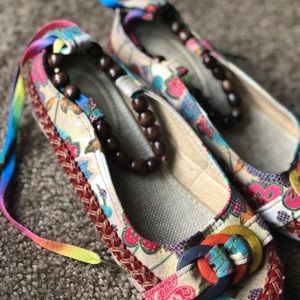 Beaded strap slip-on flats